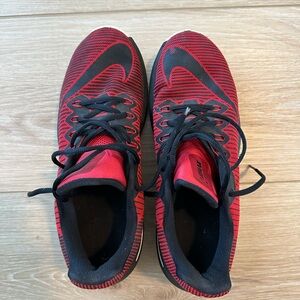 Men’s Nike Airmax Sneakers size 9.5